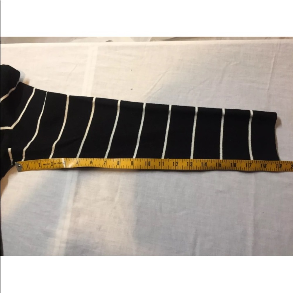 Anne Klein Large Buttoned Sweater - image 5